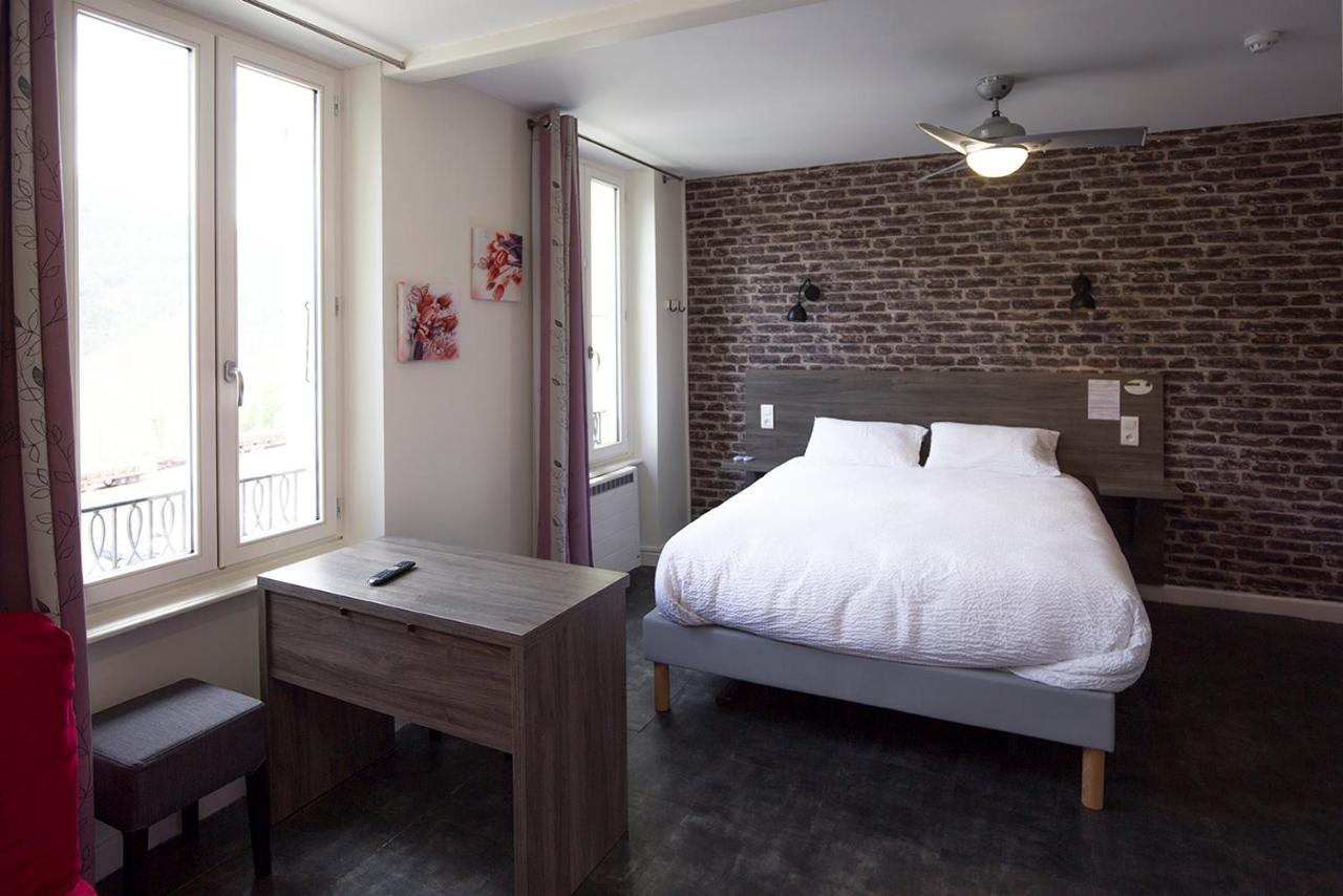Logis Hotel & Restaurant Le Carnot Die Eksteriør bilde