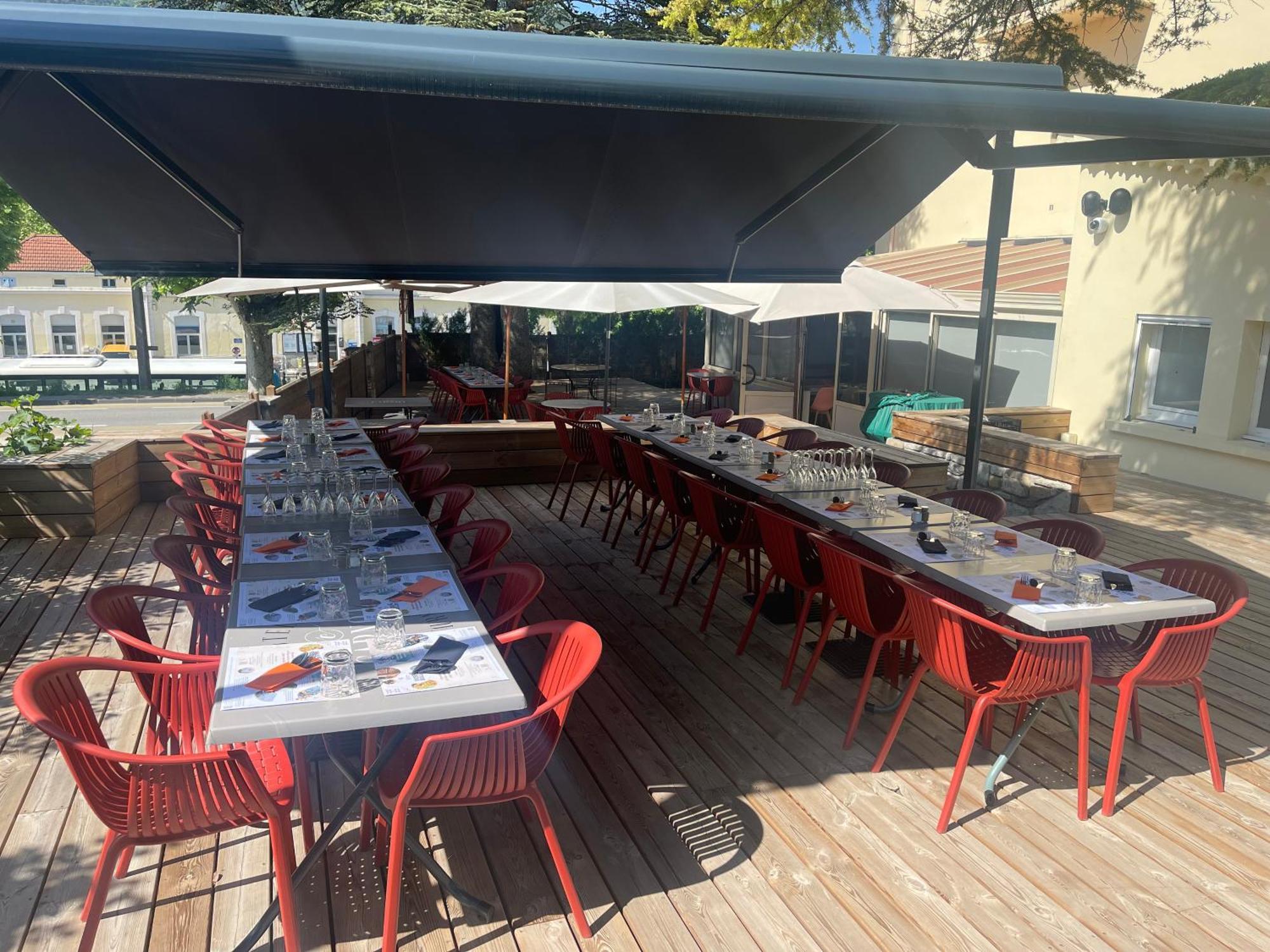 Logis Hotel & Restaurant Le Carnot Die Eksteriør bilde